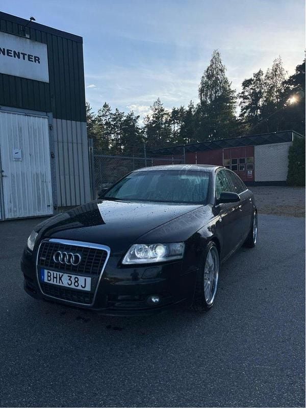 Svart Begagnad 2006 Audi A6 S-Line Sedan | 60 000 kr (Lite dyr) - Bild 1/4