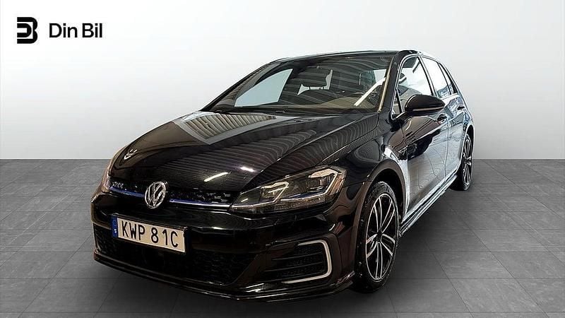 Begagnad VW Golf VIII Active 150 HK (110 kW) 2020 Svart Kombi