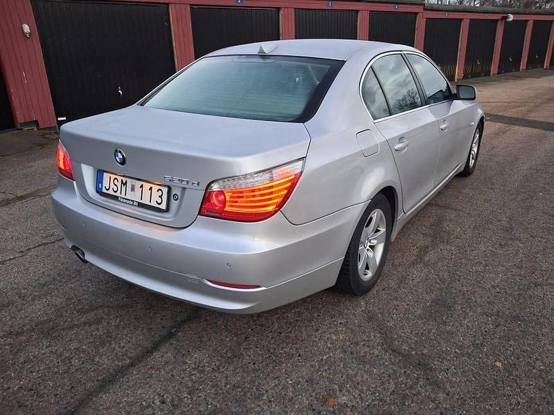 Begagnad 2009 BMW 520 Sedan | 69 000 kr (Dyr) - Bild 1/2