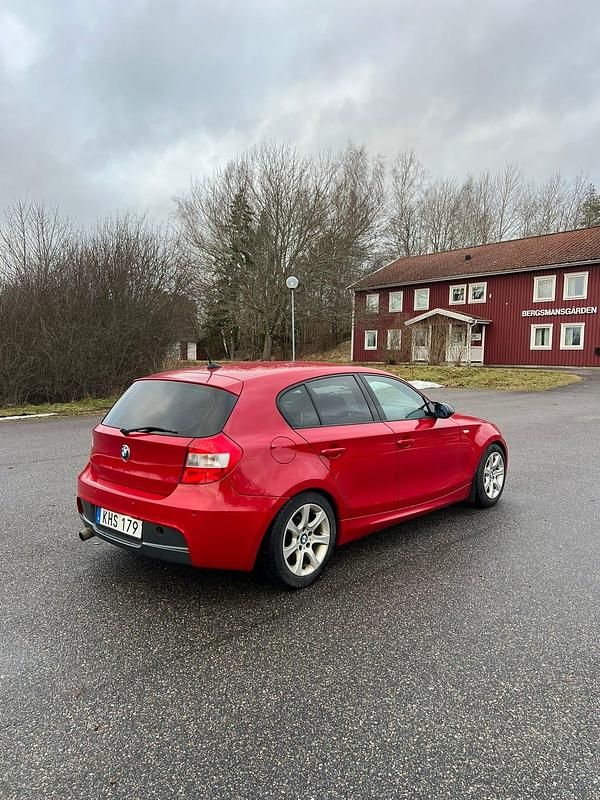 Begagnad BMW 120 163 HK (119 kW) 2007 Halvkombi