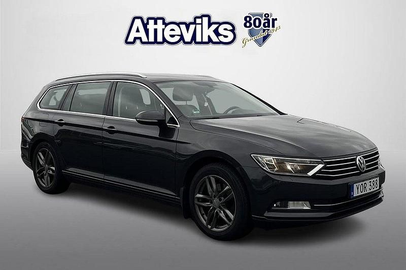 Mörkgrå (grå) Begagnad 2017 VW Passat Kombi | 169 000 kr (Lite dyr) - Bild 1/4