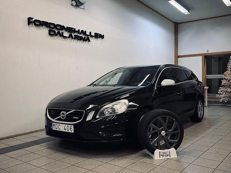 Svart Begagnad 2011 Volvo V60 R-Design Kombi | 119 900 kr (Marknadspris) - Bild 1/4