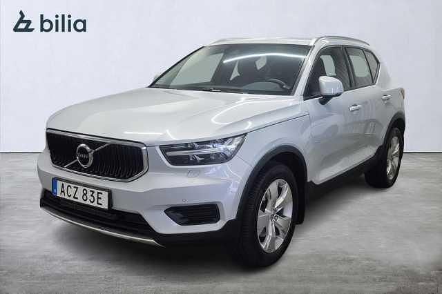 Silver Begagnad 2021 Volvo XC40 Momentum SUV | 279 000 kr (Marknadspris) - Bild 1/3