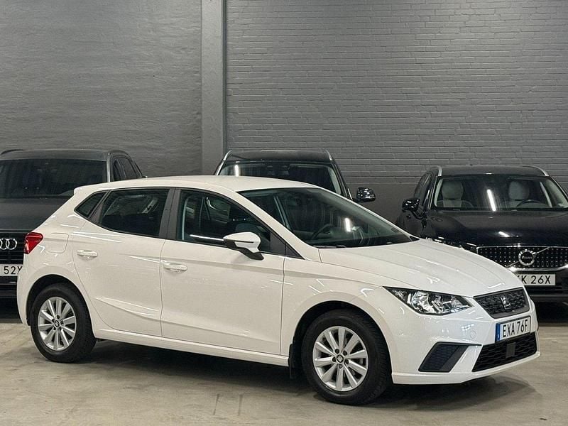 Vit Begagnad 2021 Seat Ibiza Style Halvkombi | 139 900 kr (Marknadspris) - Bild 1/4