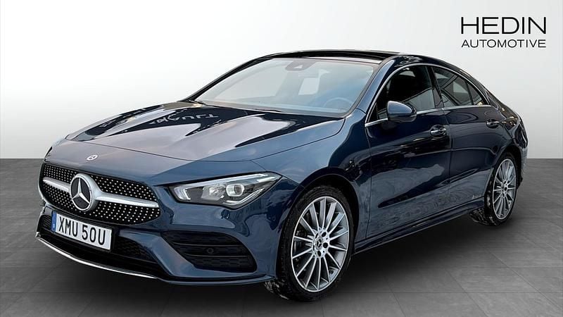Blå Begagnad 2022 Mercedes CLA250e Sedan | 339 900 kr - Bild 1/4