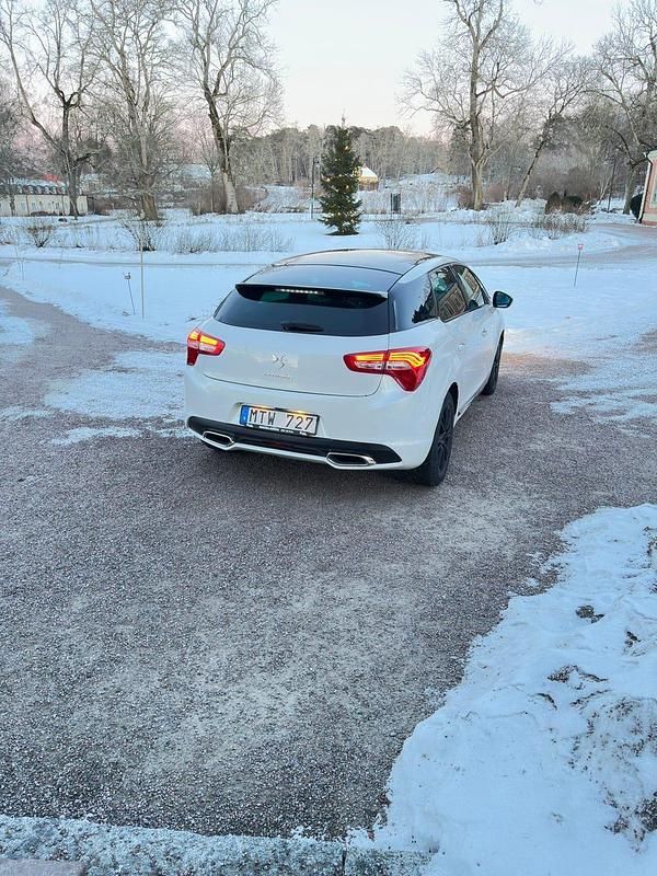 Begagnad Citroën DS5 163 HK (119 kW) 2012 Halvkombi