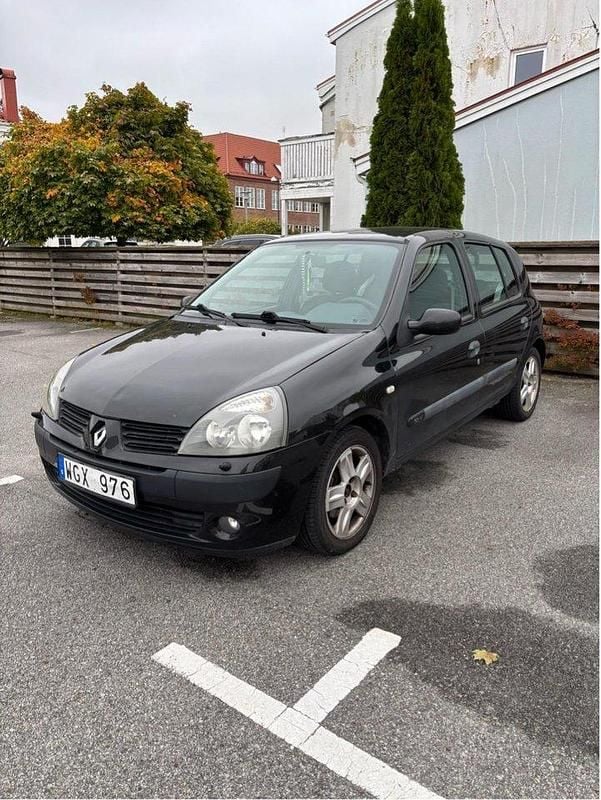 Svart Begagnad 2005 Renault Clio R.S. Halvkombi | 16 990 kr (Bra pris) - Bild 1/4