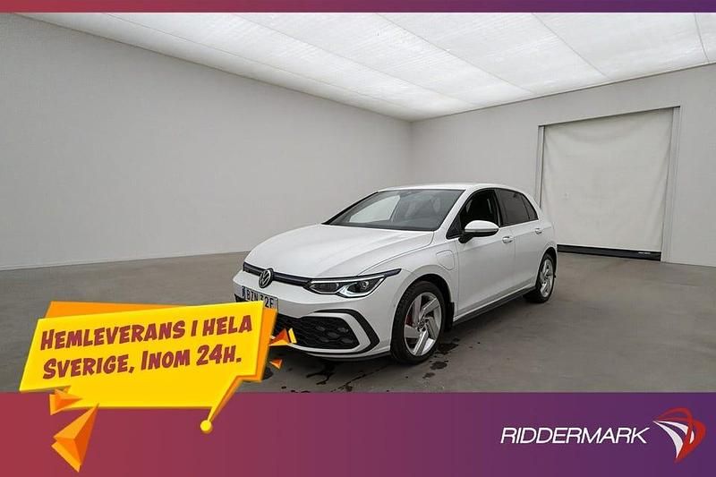 Begagnad VW Golf VIII GTE 245 HK (180 kW) 2021 Vit Halvkombi
