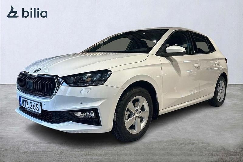 Vit Ny 2024 Skoda Fabia Selection Halvkombi | 218 900 kr (Marknadspris) - Bild 1/4