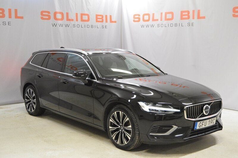 Svart Begagnad 2022 Volvo V60 Core Kombi | 349 900 kr (Bra pris) - Bild 1/4
