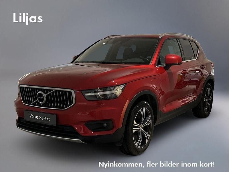 Röd Begagnad 2020 Volvo XC40 Inscription SUV | 339 000 kr (Marknadspris) - Bild 1/3