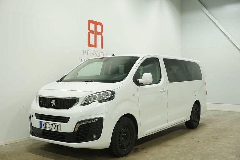 Vit Begagnad 2019 Peugeot Traveller Minibuss | 259 900 kr - Bild 1/4