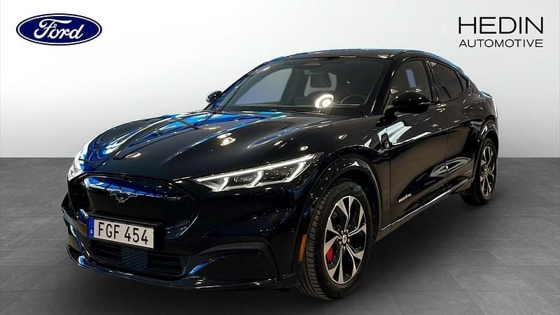 Begagnad Ford Mustang Mach-E Standard Range 197 kW (269 HK) 2021 Svart SUV