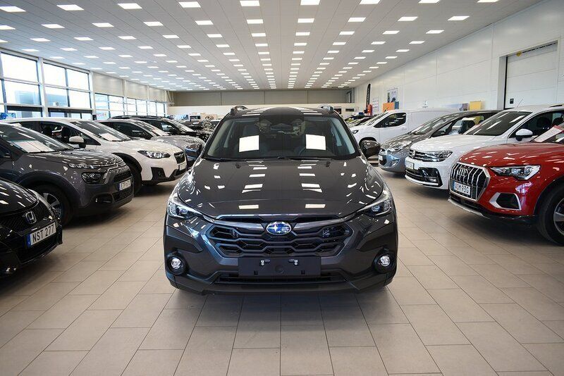 Grå Begagnad 2024 Subaru Crosstrek SUV | 399 900 kr (Marknadspris) - Bild 1/4