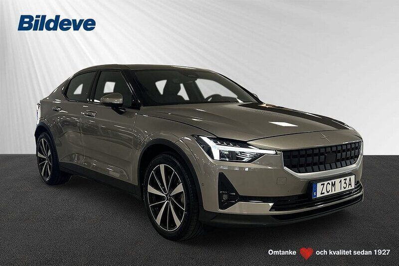 Grå Begagnad 2021 Polestar 2 Long Range Dual motor Sedan | 359 900 kr (Marknadspris) - Bild 1/4
