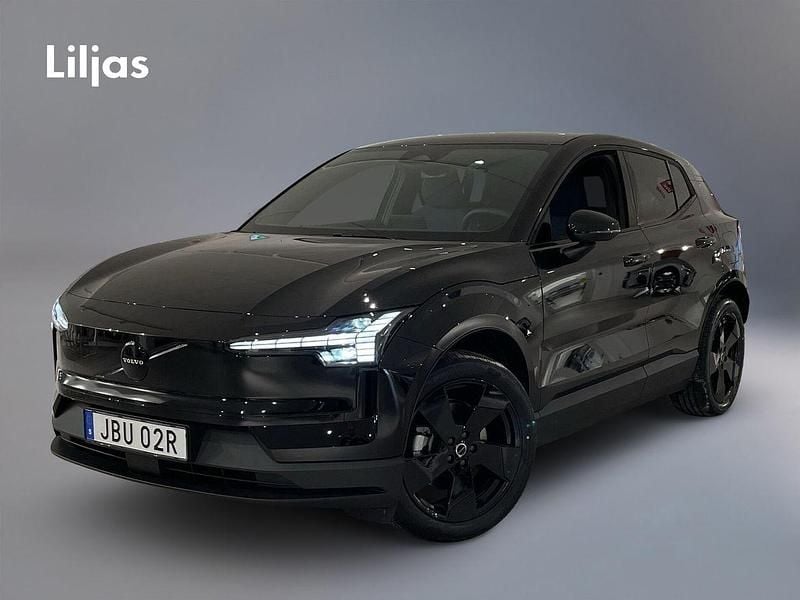 Svart Ny 2026 Volvo EX30 Single Motor Extended Range SUV | 529 000 kr (Marknadspris) - Bild 1/4