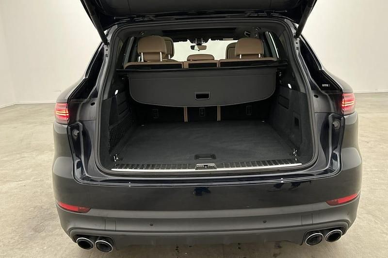 Begagnad Porsche Cayenne 462 HK (339 kW) 2022 SUV