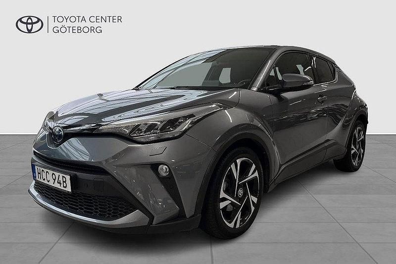 Grå Begagnad 2022 Toyota C-HR Edition SUV | 259 900 kr (Marknadspris) - Bild 1/2