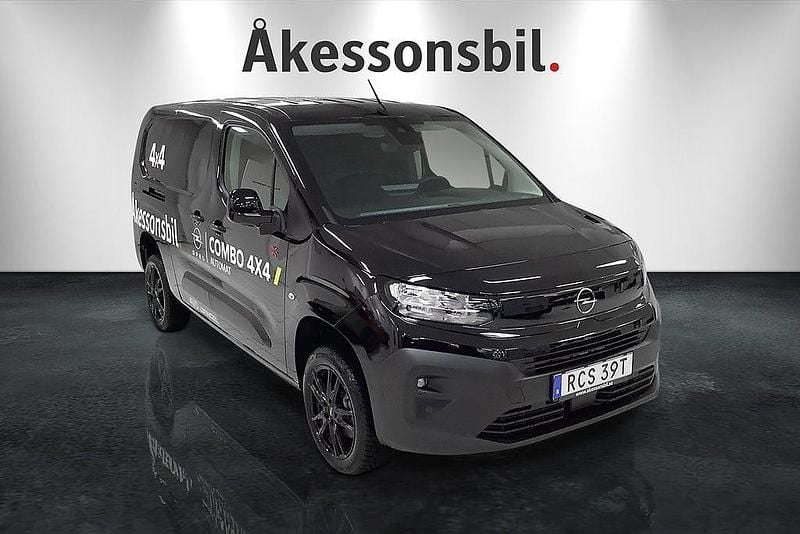 Svart karbon Ny 2025 Opel Combo Elite Van | 589 170 kr - Bild 1/4