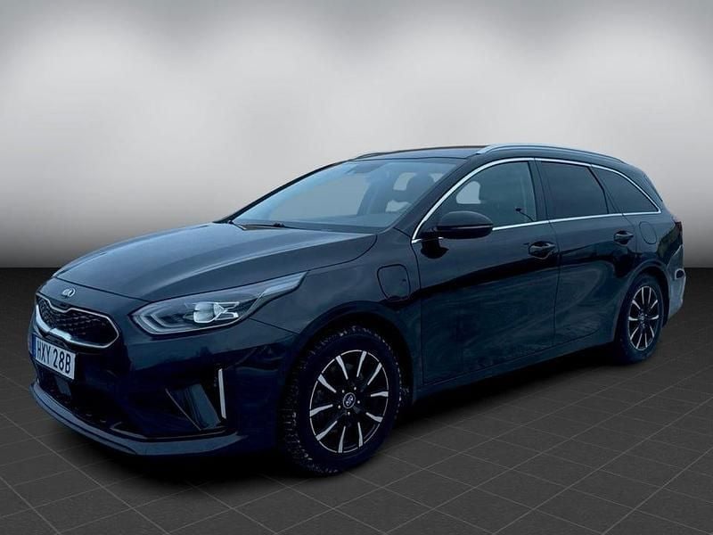 Svart metallic Begagnad 2020 Kia Ceed Sportswagon Kombi | 209 900 kr (Bra pris) - Bild 1/4