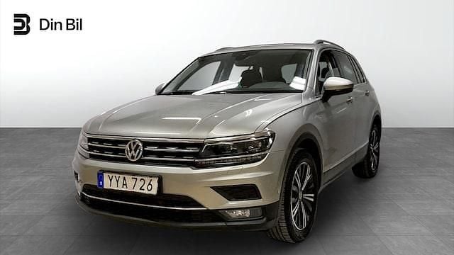 Silver (tungsten silver metallic) Begagnad 2017 VW Tiguan Highline SUV | 239 900 kr (Marknadspris) - Bild 1/4