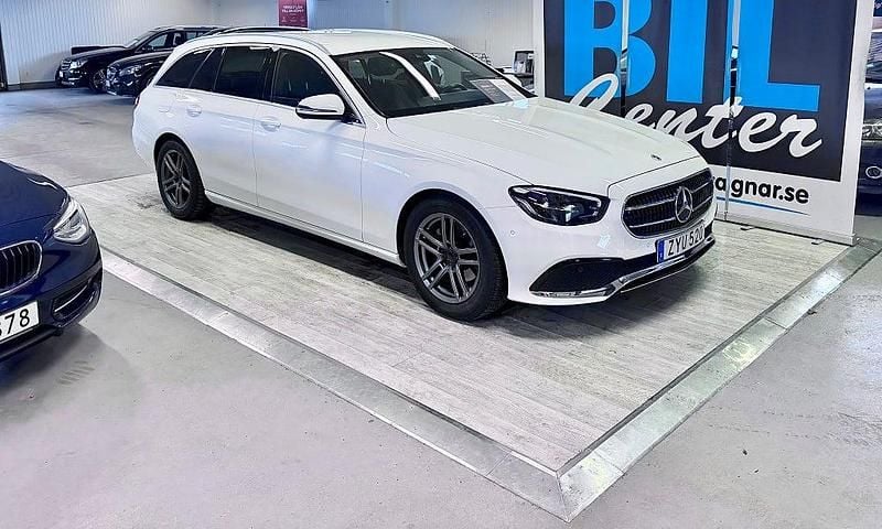 Begagnad Mercedes E220 Avantgarde 194 HK (142 kW) 2021 Vit Kombi