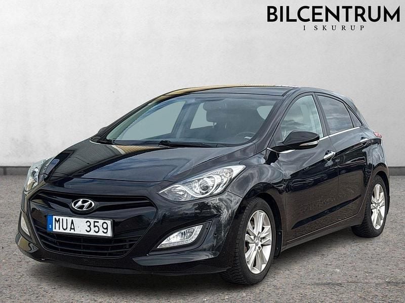 Svart Begagnad 2013 Hyundai i30 Sport Halvkombi | 49 900 kr (Marknadspris) - Bild 1/4