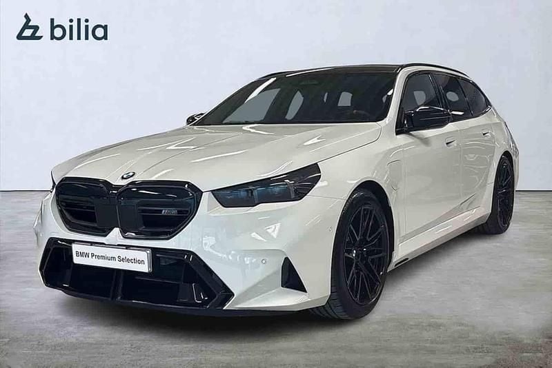 Vit Begagnad 2026 BMW M5 Kombi | 1 599 900 kr - Bild 1/1
