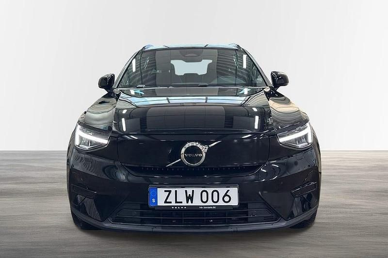 Begagnad Volvo XC40 Core 175 kW (238 HK) 2023 Svart SUV