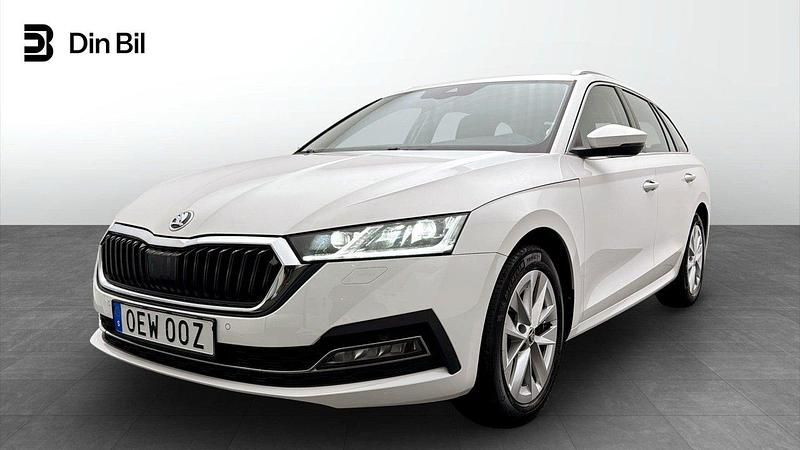Vit Begagnad 2023 Skoda Octavia Style Kombi | 297 900 kr (Marknadspris) - Bild 1/4