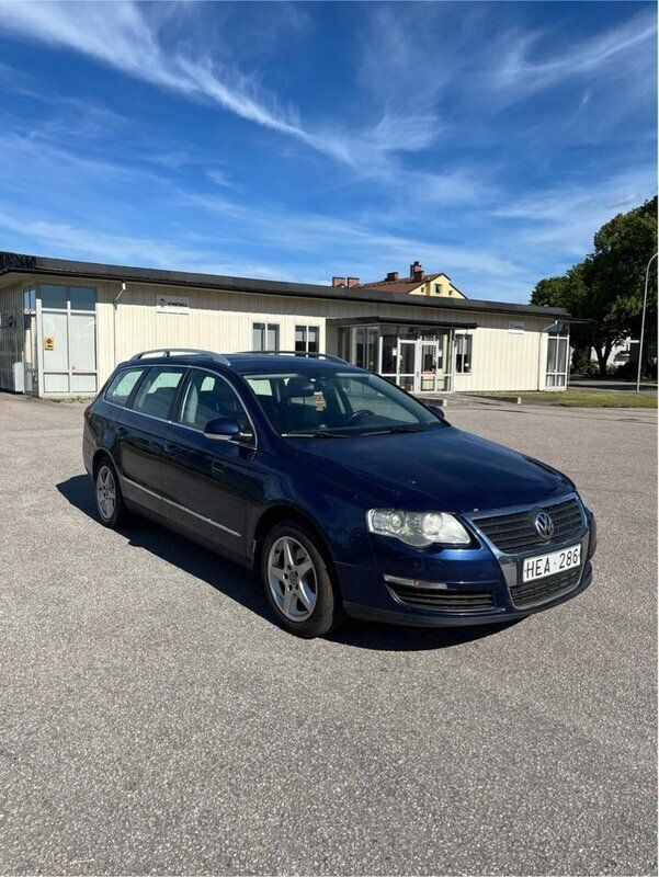 Blå Begagnad 2010 VW Passat Kombi | 29 000 kr (Dyr) - Bild 1/4