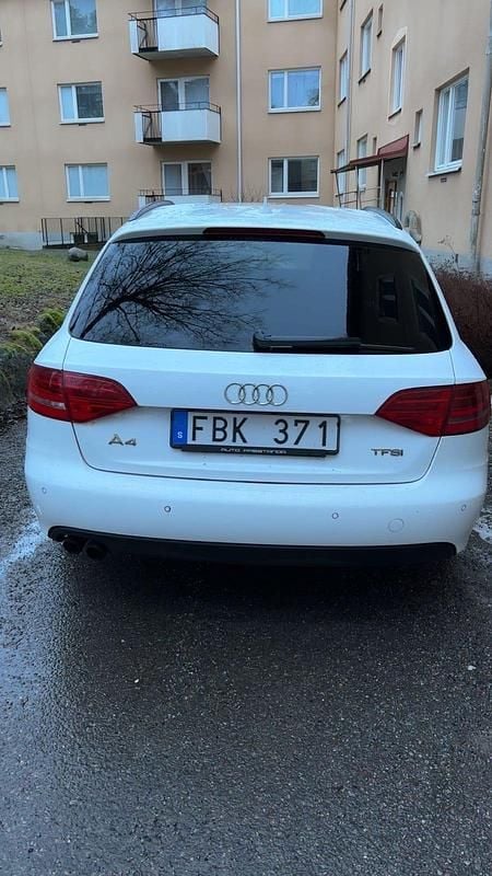 Begagnad Audi A4 160 HK (117 kW) 2011 Vit Kombi