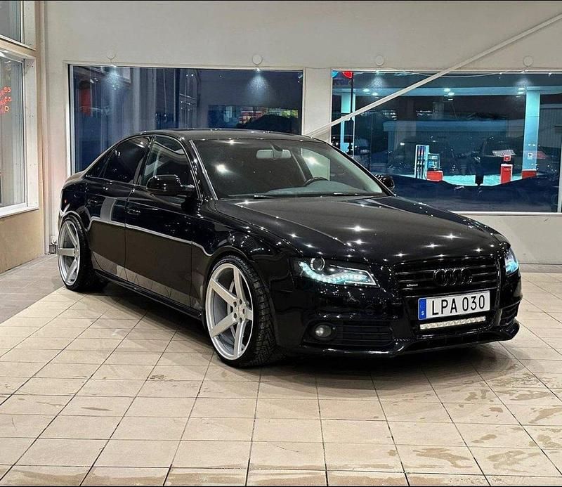 Svart Begagnad 2011 Audi A4 Sedan | 139 000 kr - Bild 1/4