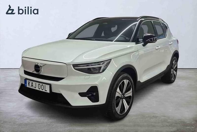 Vit Begagnad 2023 Volvo XC40 SUV | 385 000 kr (Marknadspris) - Bild 1/1