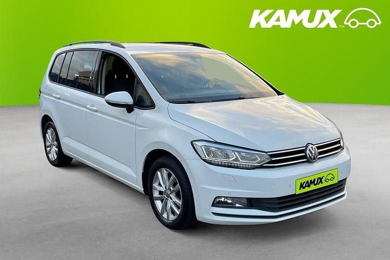 Begagnad VW Touran 150 HK (110 kW) 2017 Vit Minibuss