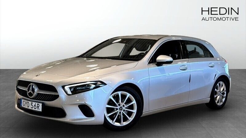 Svart Begagnad 2019 Mercedes A180 Kombi | 239 900 kr (Bra pris) - Bild 1/4