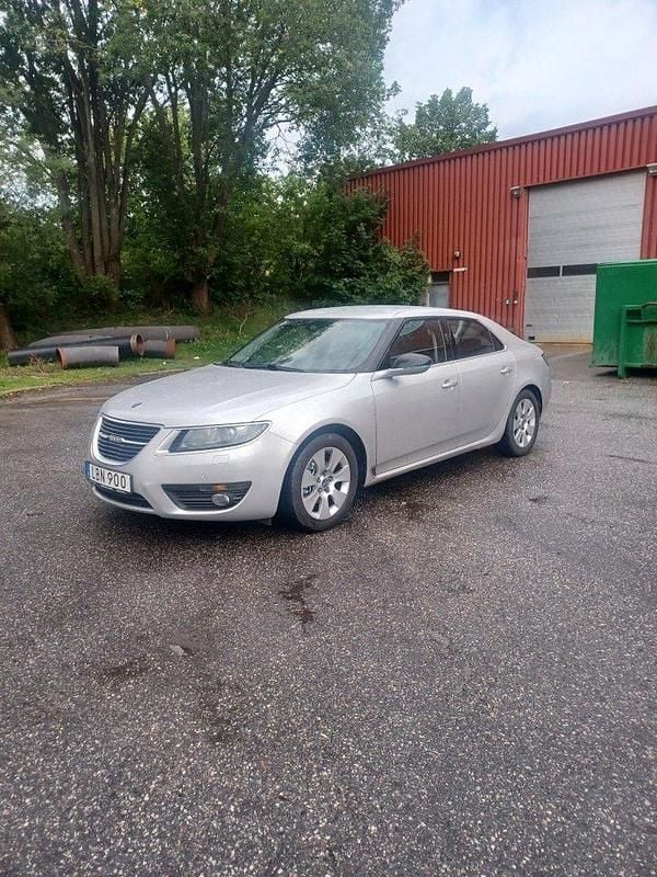 Grå Begagnad 2011 Saab 9-5 Sedan | 59 500 kr (Bra pris) - Bild 1/4