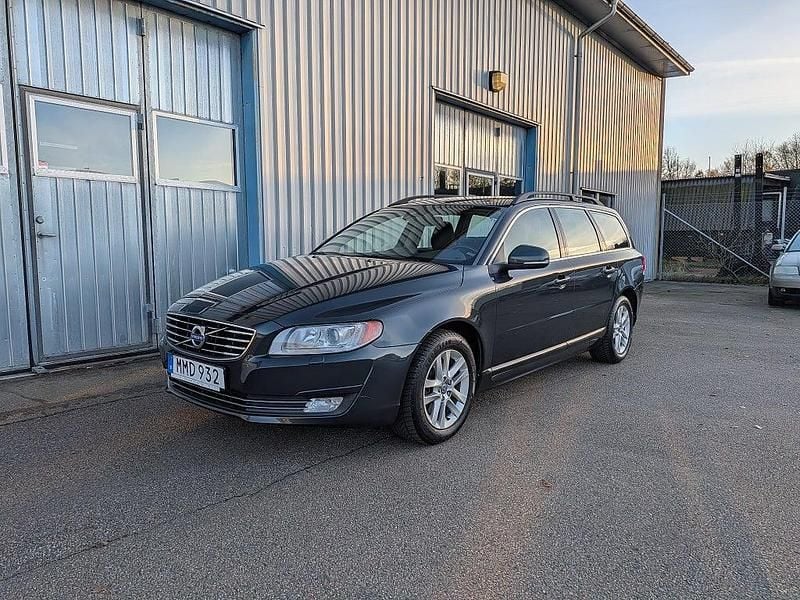Begagnad Volvo V70 Momentum 181 HK (133 kW) 2014 Grå Kombi