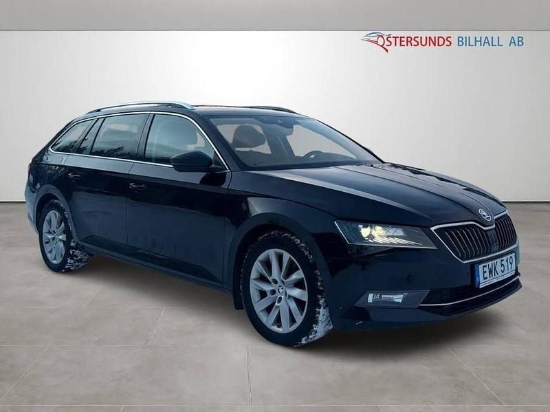 Begagnad Skoda Superb Business Line 190 HK (139 kW) 2017 Svart Kombi