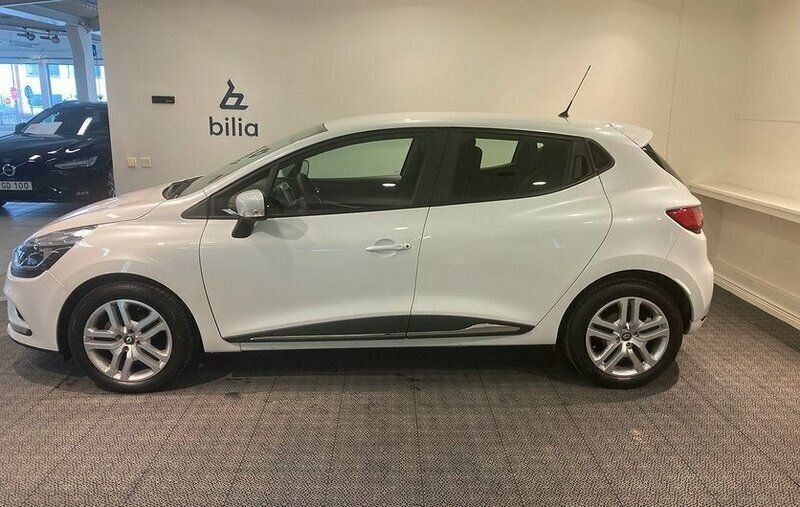 Begagnad Renault Clio IV Zen 77 HK (56 kW) 2019 Vit Halvkombi