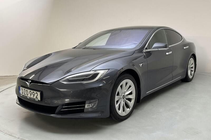 Grå Begagnad 2017 Tesla Model S Sedan | 260 000 kr (Superpris) - Bild 1/4