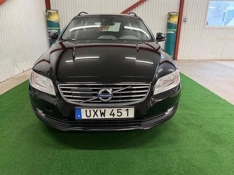 Begagnad Volvo V70 Kinetic 150 HK (110 kW) 2016 Svart Kombi