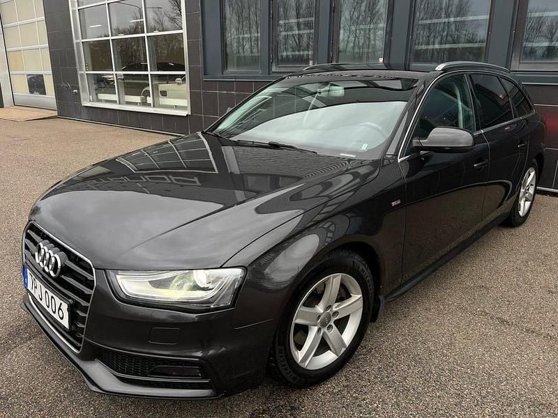 Grå Begagnad 2015 Audi A4 Sport Kombi | 149 900 kr (Marknadspris) - Bild 1/4