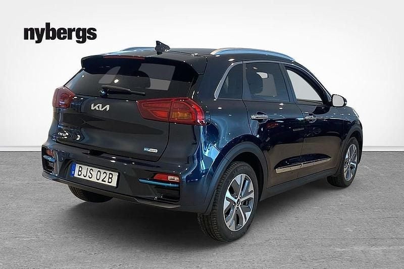 Begagnad Kia e-Niro Advance 152 kW (207 HK) 2022 Blå SUV