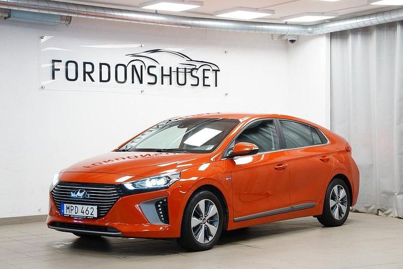 Orange Begagnad 2017 Hyundai Ioniq Eco Sedan | 159 000 kr (Bra pris) - Bild 1/4