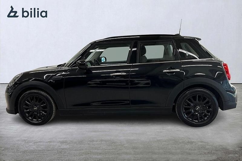 Begagnad Mini Cooper 136 HK (100 kW) 2022 Svart Halvkombi