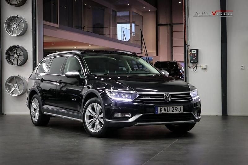 Svart Begagnad 2019 VW Passat Alltrack Kombi | 189 900 kr (Bra pris) - Bild 1/4