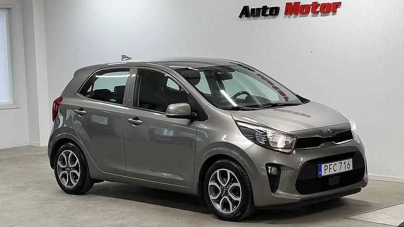 Grå Begagnad 2018 Kia Picanto Halvkombi | 89 900 kr (Marknadspris) - Bild 1/4