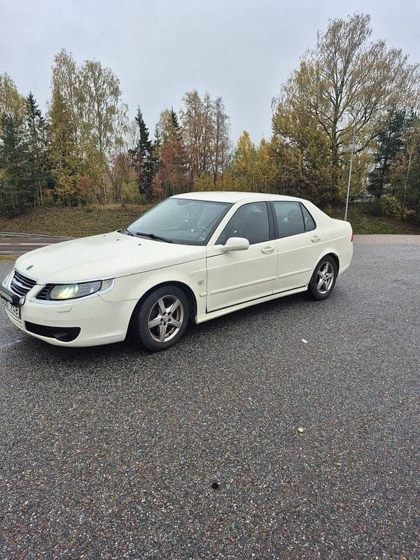 Vit Begagnad 2007 Saab 9-5 Sedan | 15 500 kr (Bra pris) - Bild 1/4