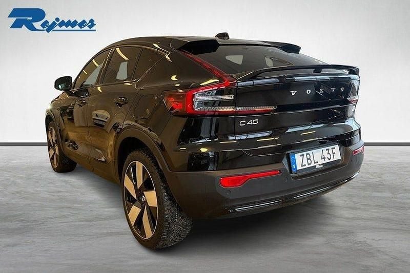 Begagnad Volvo EC40 Ultimate 325 kW (442 HK) 2023 Svart SUV